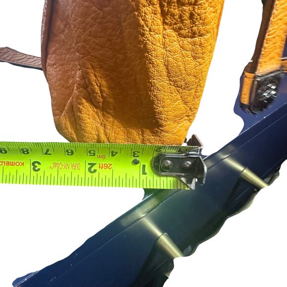 B Makowsky Orange Leather Crossbody Shoulder Bag Purse Adjustable Strap Medium - Picture 10 of 16